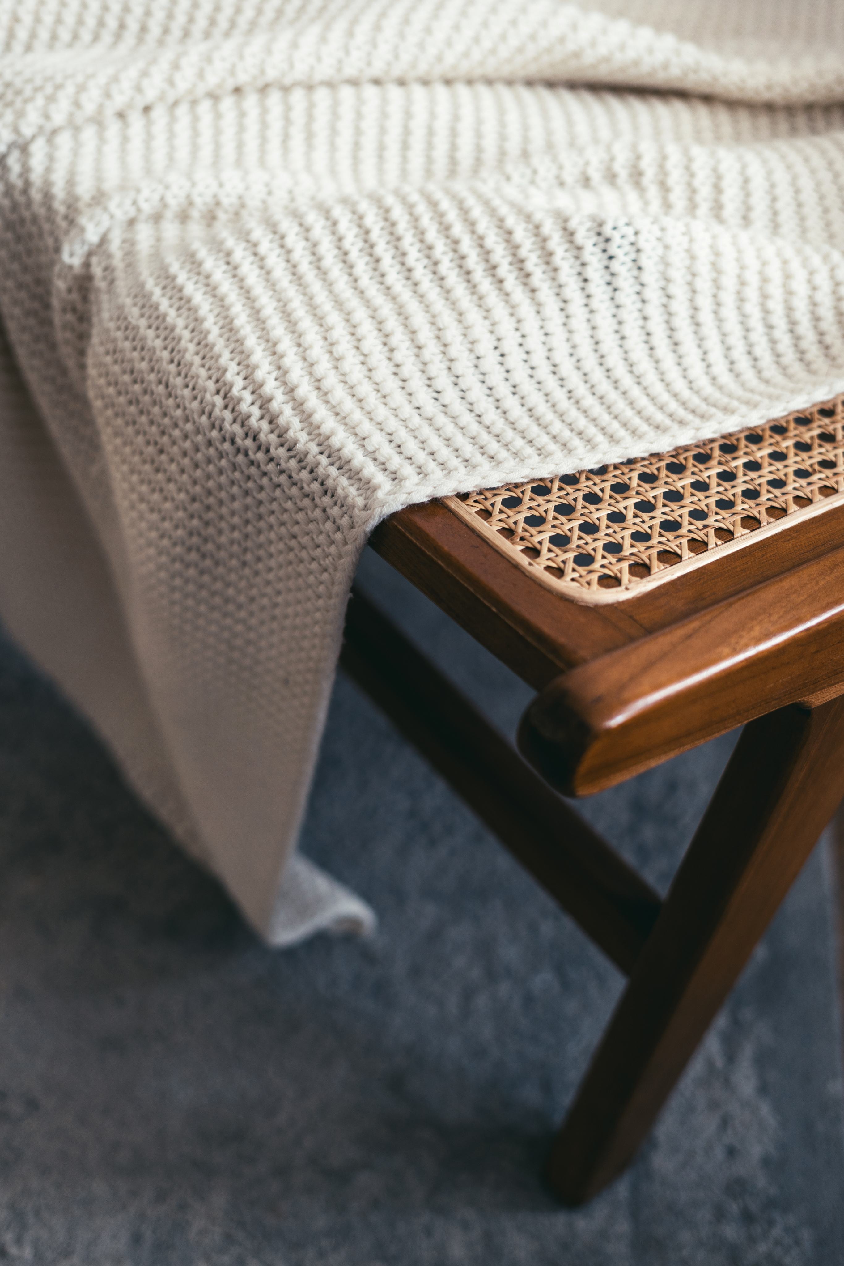Woven cane seat insert